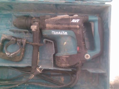 Перфоратор Makita HR4011C