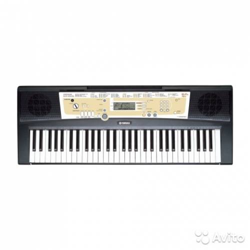 Синтезатор Yamaha PSR-R200