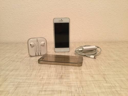 Продам iPhone 5 64 GB