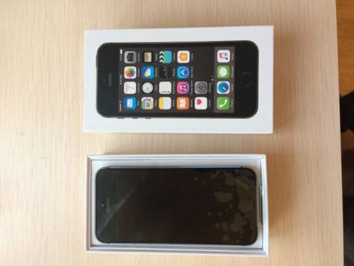 Продам IPhone 5s 