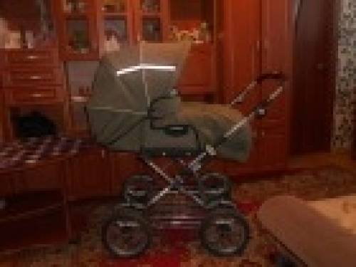 продается детская коляска 1500рублей