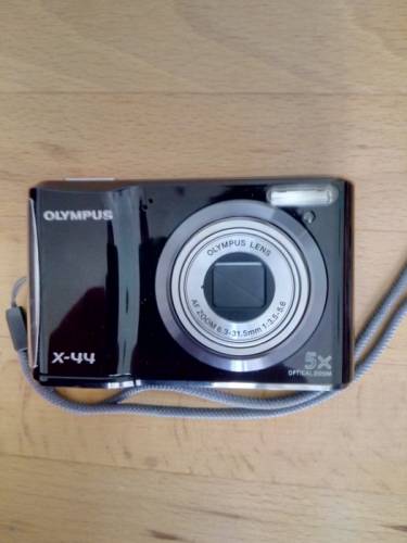 Продаю фотоаппарат Olympus   X - 44