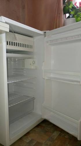 Продается исправный экономичный холодильник.