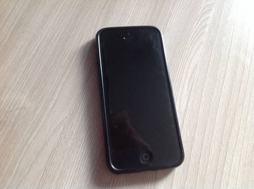 Продам iPhone 5