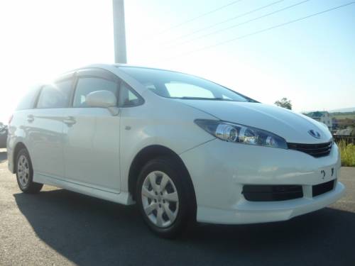  › Модель ­ Toyota Wish