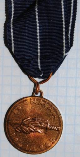 1.1) Финляндия : военная медаль - Isanmaa