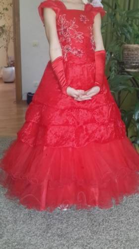Платье на девочку. 6-8 лет