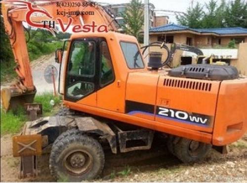 Продаётся экскаватор Doosan DX210 2004 Год.