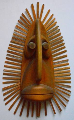 Декоративная маска деревянная