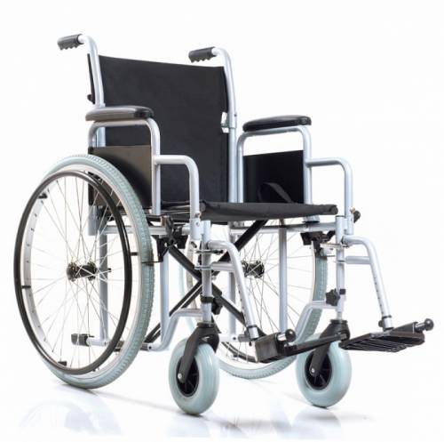 Новая кресло-коляска для инвалидов с ручным приводом.
