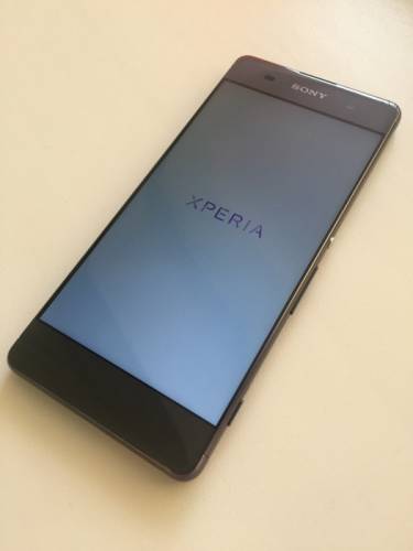 Продам Sony Xperia XA Dual (2016)