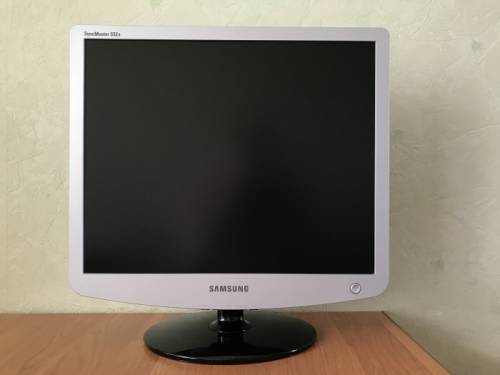 Продам ЖК-монитор Samsung SyncMaster 932B