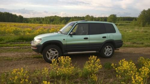  › Модель ­ Toyota RAV4