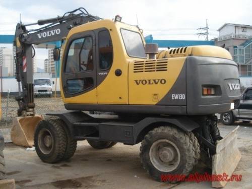 Колесный экскаватор Volvo EW130 2004 года выпуска