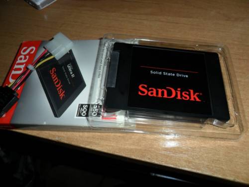 продам sandisk 240Gb, торг уместен чек и гарантия имеется