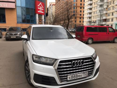  › Модель ­ Audi Q7