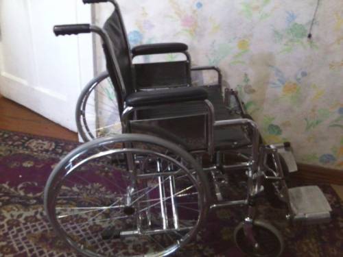 Продам инвалидную коляску на крупного человека