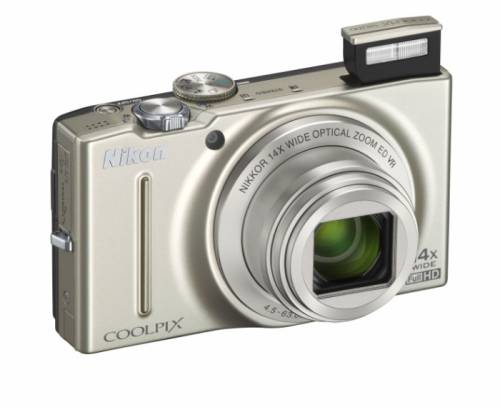 Фотоаппарат Nikon Coolpix S8200 в отличном состоянии снимает замечательно 