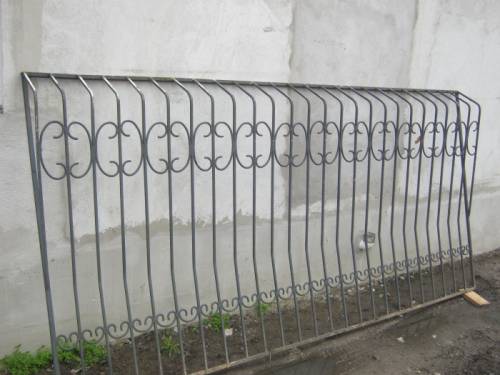 Решетка металлическая декоративная на балкон лоджию