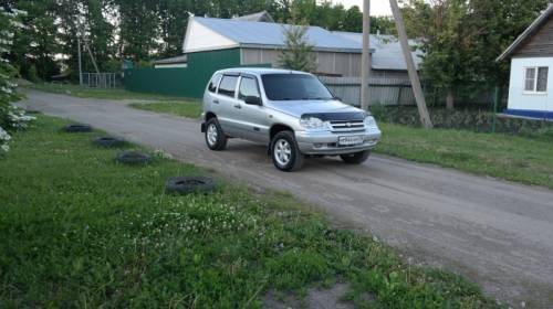  › Модель ­ Chevrolet Niva