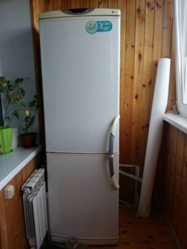 Продам холодильник LG 