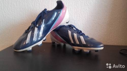 Футбольные бутцы Adidas F10