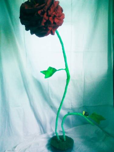 Гигантский цветок для фотосессии